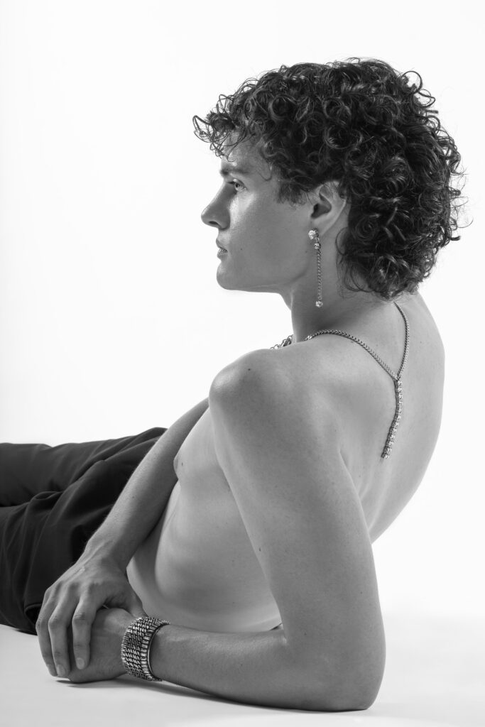 Shooting par Romane Jacquin pour la marque Aneida