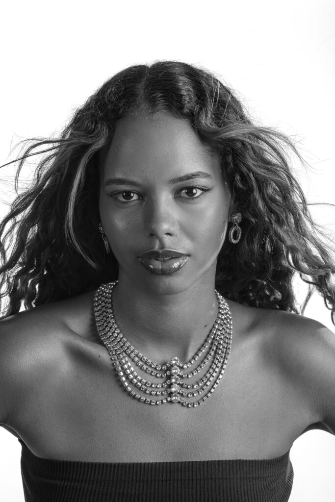 Shooting par Romane Jacquin pour la marque Aneida